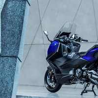 TMAX 560