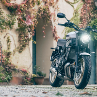 XSR700