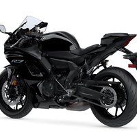 YAMAHA R7