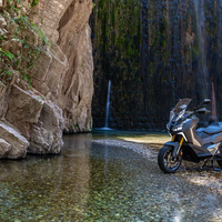קטנוע אדוונצ'ר ADX400
