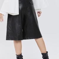 מכנס סאני דמוי עור