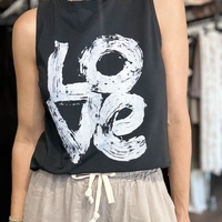 חולצת LOVE