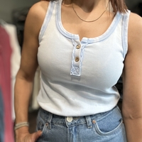 גופיית סמיילי כפתורים