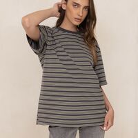 טי שרט שי לי