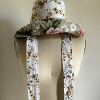 Double-sided Hands made summer hat - flowery