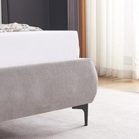 מיטה וחצי למזרן 120×190 מרופדת בד רחיץ 3D עם רגלי ברזל דגם קורין אפור