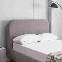 מיטה וחצי למזרן 120×190 מרופדת בד רחיץ 3D עם רגלי ברזל דגם קורין אפור