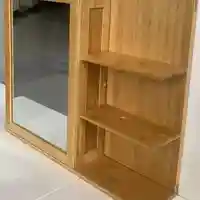 ארונית במבוק עם מראה דגם SRG5