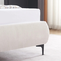 מיטה זוגית מרופדת בד רחיץ 3D עם רגלי ברזל דגם קורין קרם