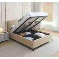 מיטה זוגית מעוצבת בריפוד בד רחיץ עם ארגז מצעים מעץ דגם גלורי קרם