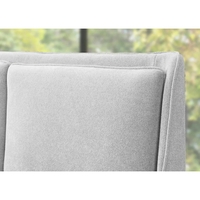 מיטה זוגית מרופדת בד בוקלה דגם כריות שמנת