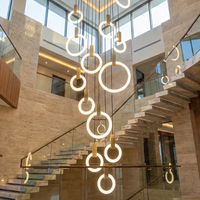 שנדליר מפל טבעות 