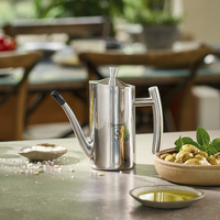 קנקן נירוסטה לשמן זית – 500 מ”ל + 5 ליטר שמן זית