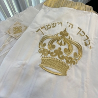 טלית חתנים אקרילן מהודרת  פסים כסף לא מחליקה עם רקמת כתר בזהב בגב הטלית 612
