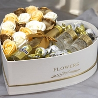 מארז מהודר של בלו נאן ופרחי סבון