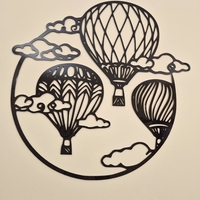 منطاد عبر الغيوم