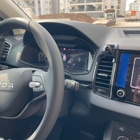 מעמד לטלפון תואם מקור לסקודה קארוק 2017 ומעלה