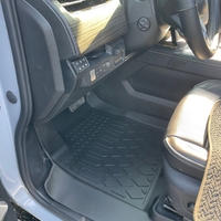 שטיחי 3D ל-GMC סיירה דנאלי חשמלית 2024 ומעלה