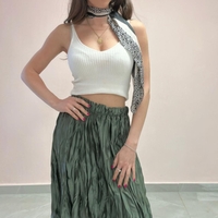 חצאית כיווצים זית