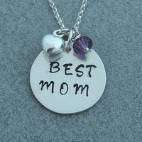 שרשרת כסף לאמא חריטה BEST MOM עם תוספת תליון לב וחרוז סברובסקי בצבע חודש הלידה