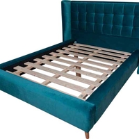 מיטה זוגית מפוארת 