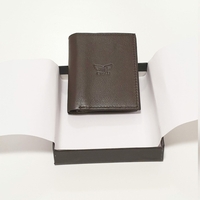 ארנק עור קטן לגבר בצבע חום