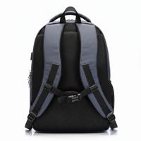 תיק גב Titanium לנסיעות וטיולים