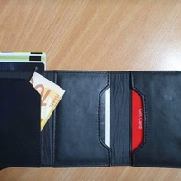 ארנק מתכת חום להחזקת כרטיסי אשראי