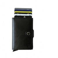 ארנק מתכת שחור להחזקת כרטיסי אשראי