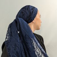 מטפחת לונג תחרה עם פרנזים - כחול נייבי