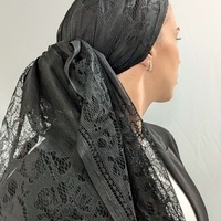 מטפחת לונג תחרה עם פרנזים - שחור