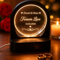 מנורת LED קריסטל Love | מנורת לילה רומנטית דקורטיבית עם חריטה אישית