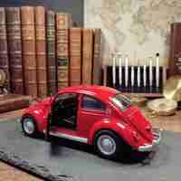 דגם רכב מתכתי לאספנים קלאסי | חיפושית קלאסית מיניאטורית | בהדמיה לרכב אמיתי