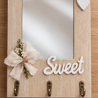 מתלה מפתחות עם מראה Sweet | מתלה מפתחות דקורטיבי לקיר