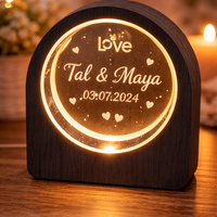 מנורת LED קריסטל Love | מנורת לילה רומנטית דקורטיבית עם חריטה אישית