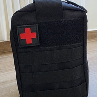 תיק ערכת הישרדות לקמפינג וטיולים עם ציוד חיוני לקמפינג - תיק קומפקטי עם ערכת הישרדות לשטח