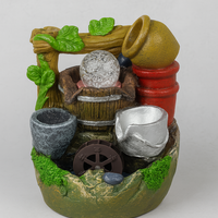 מזרקת מים שולחנית דקורטיבית  קטנה בעיצוב כפרי עם כדור מים זורם