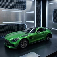 רכב ספורט מתכתי  בהדמיה לרכב אמיתי  | מכונית יוקרה מיניאטורית