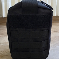 תיק ערכת הישרדות לקמפינג וטיולים עם ציוד חיוני לקמפינג - תיק קומפקטי עם ערכת הישרדות לשטח