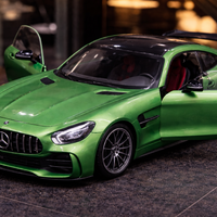 רכב ספורט מתכתי Mercedes AMG | מכונית יוקרה מיניאטורית | בהדמיה לרכב אמיתי