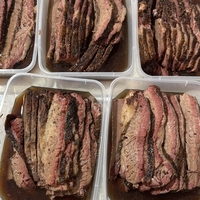 בריסקט מעושן פרוס  בסגנון אמריקה