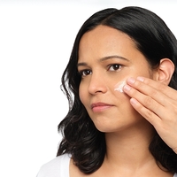 The Ordinary Azelaic Acid Suspension 10% – קרם חומצה אזלאית להבהרה, טיפול באדמומיות ואיזון מרקם העור (30ml)