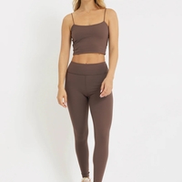 REPLAY - גופיית קרופ עם כתפיות דקות וטייץ ספורטיבי מחטב ארוך בצבע חום