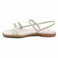 BIANCA BALLTI - סנדלים שטוחים עם רצועות לנשים בצבע לבן