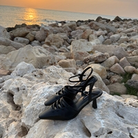 NINE WEST - נעלי עקב עם שרוכים לנשים בצבע שחור