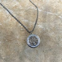 שרשרת עץ החיים משובצת