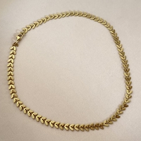 OLIVIA LEAF – שרשרת עלים מוזהבת