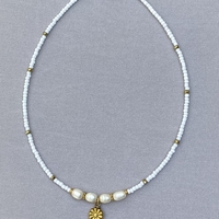 שרשרת פנינים פרח