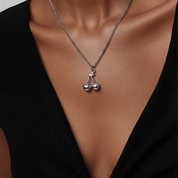 שרשרת תליון דובדבנים