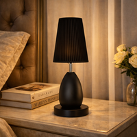 מנורת שולחן שחורה יוקרתית – מנורת לילה